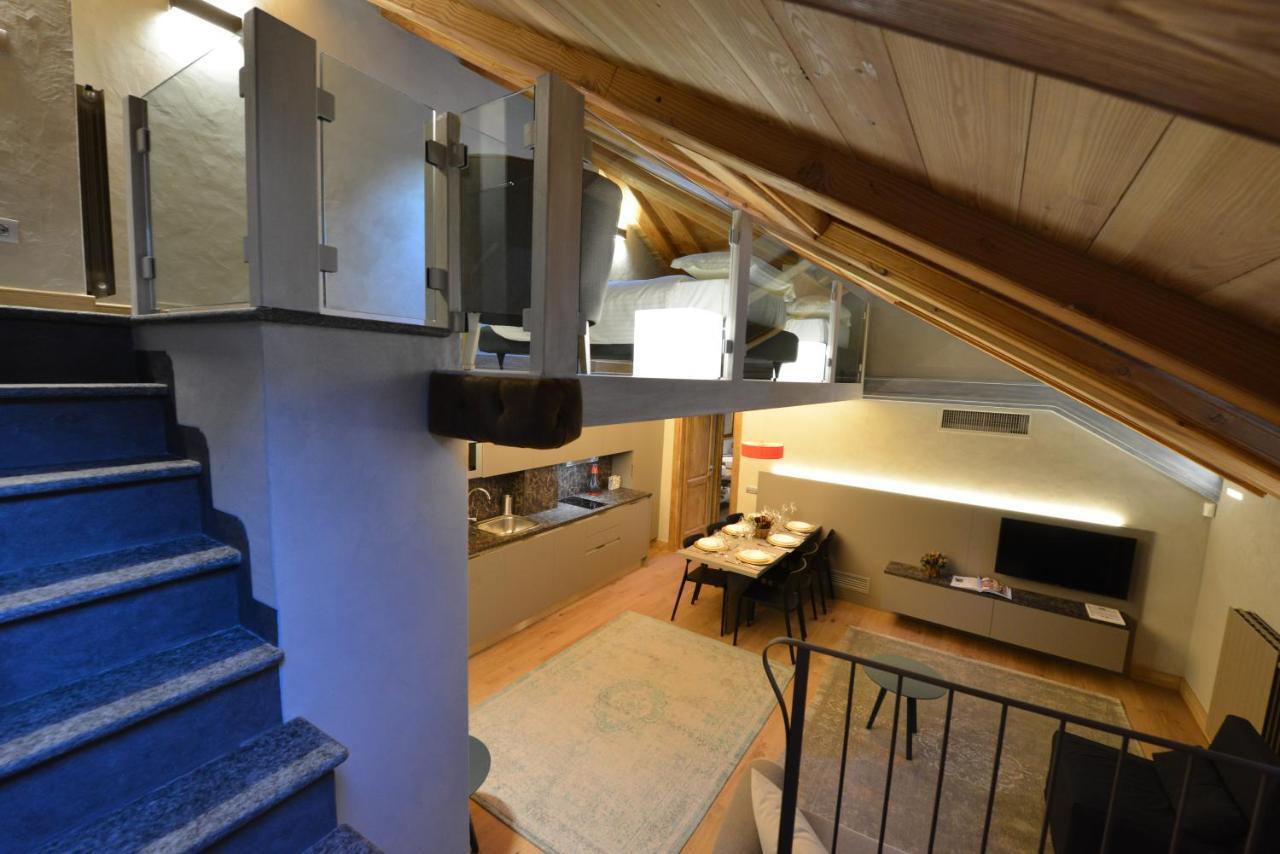 Le Reve Charmant Apartments - Via Sant'Orso,2 Αόστα Δωμάτιο φωτογραφία