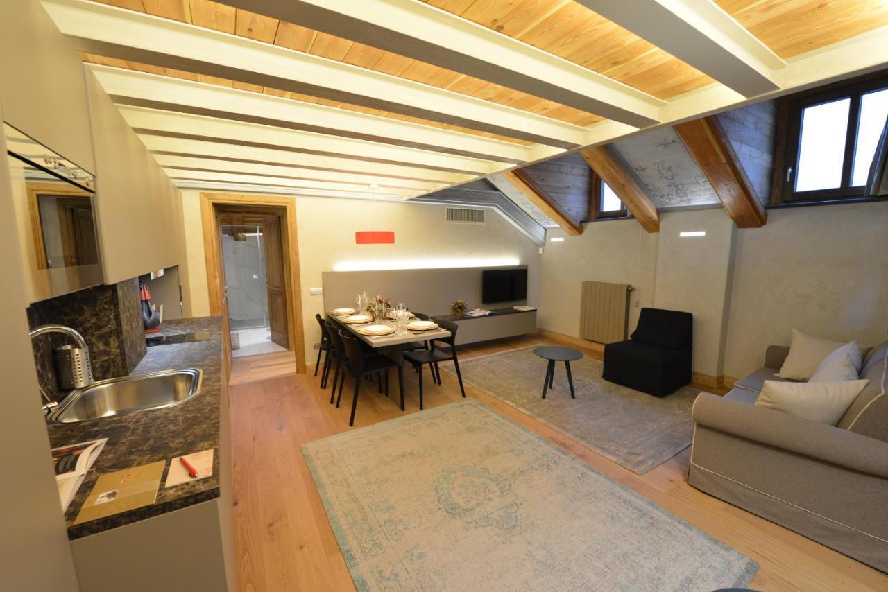 Le Reve Charmant Apartments - Via Sant'Orso,2 Αόστα Δωμάτιο φωτογραφία